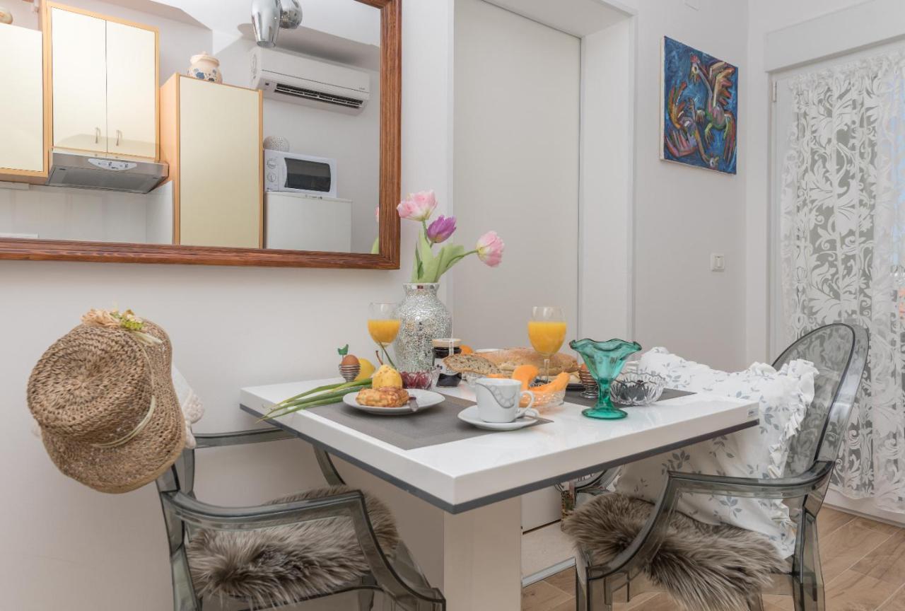 East Side Deluxe Suite Makarská Exteriér fotografie